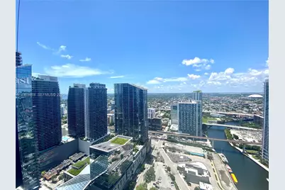 68 SE 6th St #4008, Miami, FL 33131 - Photo 12