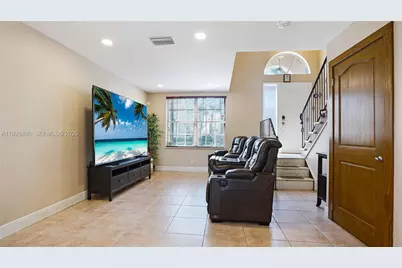 10717 NW 12th Mnr, Plantation, FL 33322 - Photo 8