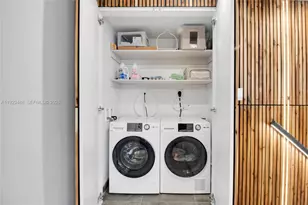 7600 Collins Ave, Miami Beach, FL 33141 - Photo 20