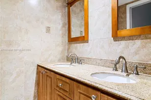 4705 SW 62nd Ave, Davie, FL 33314 - Photo 10