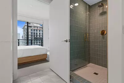 159 NE 6th St #2905, Miami, FL 33132 - Photo 24