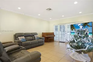 9730 Johnson St, Pembroke Pines, FL 33024 - Photo 44