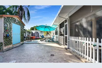 9730 Johnson St, Pembroke Pines, FL 33024 - Photo 18