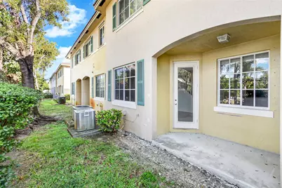 1935 SW 60th Ter, North Lauderdale, FL 33068 - Photo 14