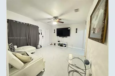 343 W 42nd St #A, Hialeah, FL 33012 - Photo 12
