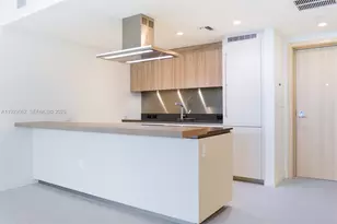 1000 Brickell Plaza, Miami, FL 33131 - Photo 10