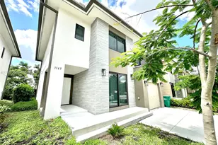 1163 NW 2nd St, Florida City, FL 33034 - Photo 4