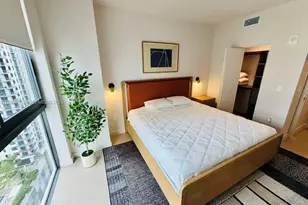 11 NE 6th, Miami, FL 33132 - Photo 12