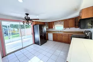 156 Francis Dr NE, Port Charlotte, FL 33395 - Photo 6