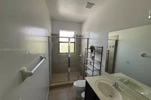 3399 W 90th Terrace, Hialeah, FL 33018 - Photo 16