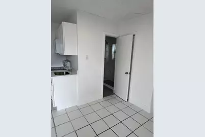 1948 Fillmore #1948 1/2, Hollywood, FL 33020 - Photo 4