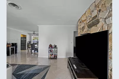 4461 NW 6th St, Plantation, FL 33317 - Photo 6