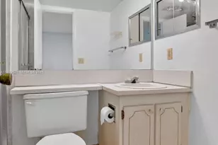 1008 N Farnham N, Deerfield Beach, FL 33442 - Photo 24