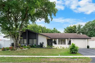 10446 SW 52nd St, Cooper City, FL 33328 - Photo 1