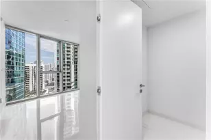 300 Biscayne Blvd Way, Miami, FL 33131 - Photo 20