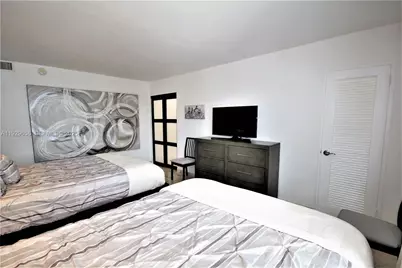 5161 Collins Ave #1610, Miami Beach, FL 33140 - Photo 14