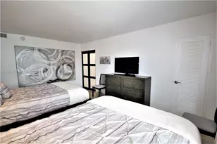 5161 Collins Ave, Miami Beach, FL 33140 - Photo 14