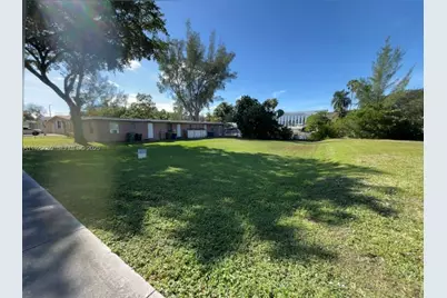 157 NW 14th Way, Dania Beach, FL 33004 - Photo 4