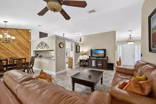 135 Rosewood Cir, Jupiter, FL 33458 - Photo 12