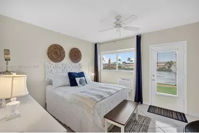 800 SW 10th Ter #4T, Hallandale Beach, FL 33009 - Photo 14