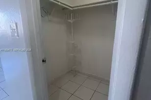 10090 NW 80th Ct, Hialeah Gardens, FL 33016 - Photo 10