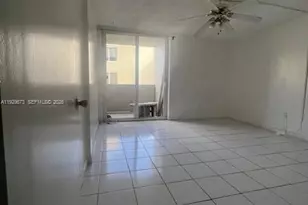 10090 NW 80th Ct, Hialeah Gardens, FL 33016 - Photo 8