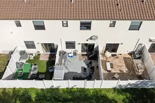 3272 W 92nd Pl, Hialeah, FL 33018 - Photo 32