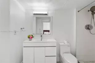 3401 N Country Club Dr, Aventura, FL 33180 - Photo 16