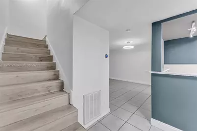 2945 NW 68th St, Fort Lauderdale, FL 33309 - Photo 8