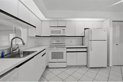 900 SW 128th Ave #306D, Pembroke Pines, FL 33027 - Photo 1