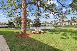 313 Knotty Pine Cir, Greenacres, FL 33463 - Photo 24