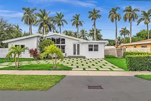 20120 NE 25th Ct, Miami, FL 33180 - Photo 1