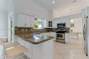 9221 SW 170th Ln, Palmetto Bay, FL 33157 - Photo 12