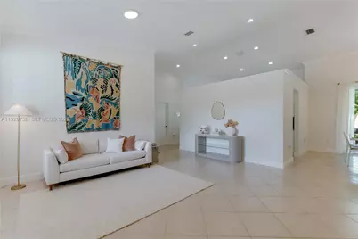 9221 SW 170th Ln, Palmetto Bay, FL 33157 - Photo 4