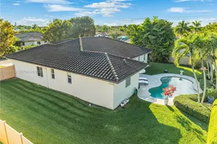 9221 SW 170th Ln, Palmetto Bay, FL 33157 - Photo 34