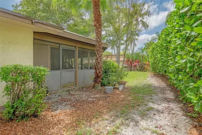 8097 Royal Palm Cir, Tamarac, FL 33321 - Photo 38