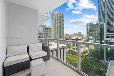 1050 Brickell Ave #1706, Miami, FL 33131 - Photo 8