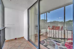 9682 Fontainebleau Blvd, Miami, FL 33172 - Photo 18