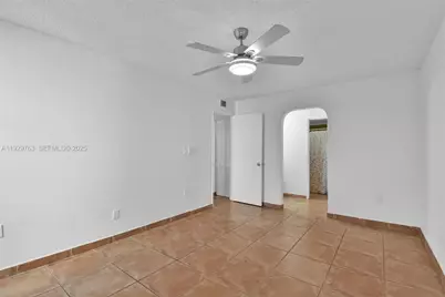 9682 Fontainebleau Blvd #306, Miami, FL 33172 - Photo 14