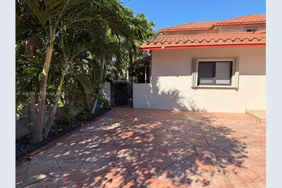 6765 SW 19th St #Back, Miami, FL 33155 - Photo 1