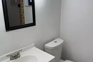 1270 North Dr, Miami, FL 33179 - Photo 20