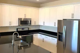 1044 SW 147th Ave, Pembroke Pines, FL 33027 - Photo 4