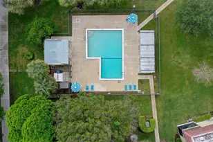 325 Lakeview Dr, Weston, FL 33326 - Photo 22