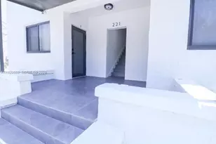 221 SW 11th Ave, Miami, FL 33130 - Photo 16