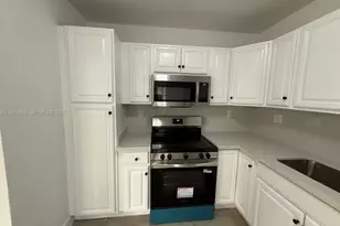 621 E 13th St, Hialeah, FL 33010 - Photo 14