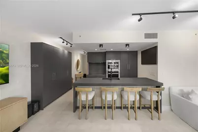 5875 Collins Ave #501, Miami Beach, FL 33140 - Photo 8