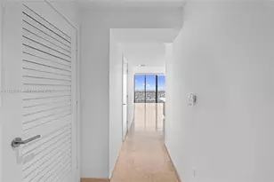 88 SW 7th St, Miami, FL 33130 - Photo 30