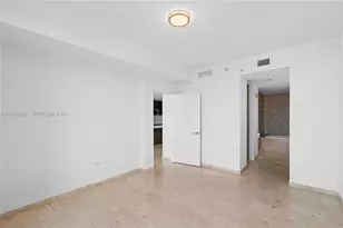 88 SW 7th St, Miami, FL 33130 - Photo 6
