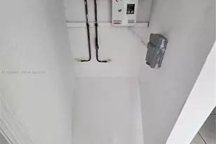 535 NW 7th St, Miami, FL 33136 - Photo 22