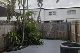 8054 SW 150th Ave, Miami, FL 33193 - Photo 1